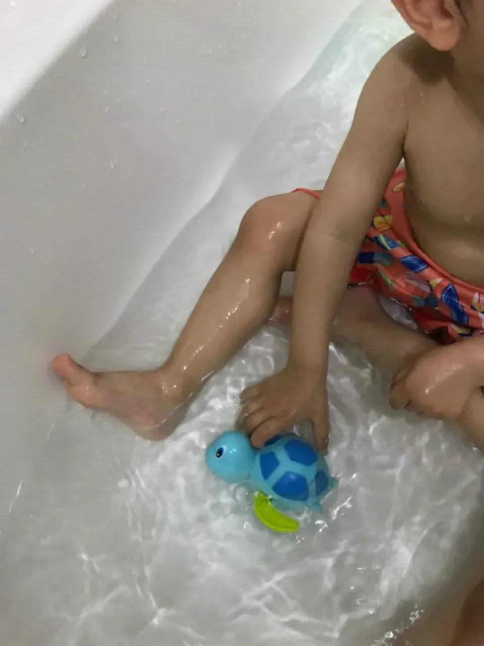 "Cartoon Animal Tortoise Wind-Up Baby Bath Toy - Swimming Turtle"