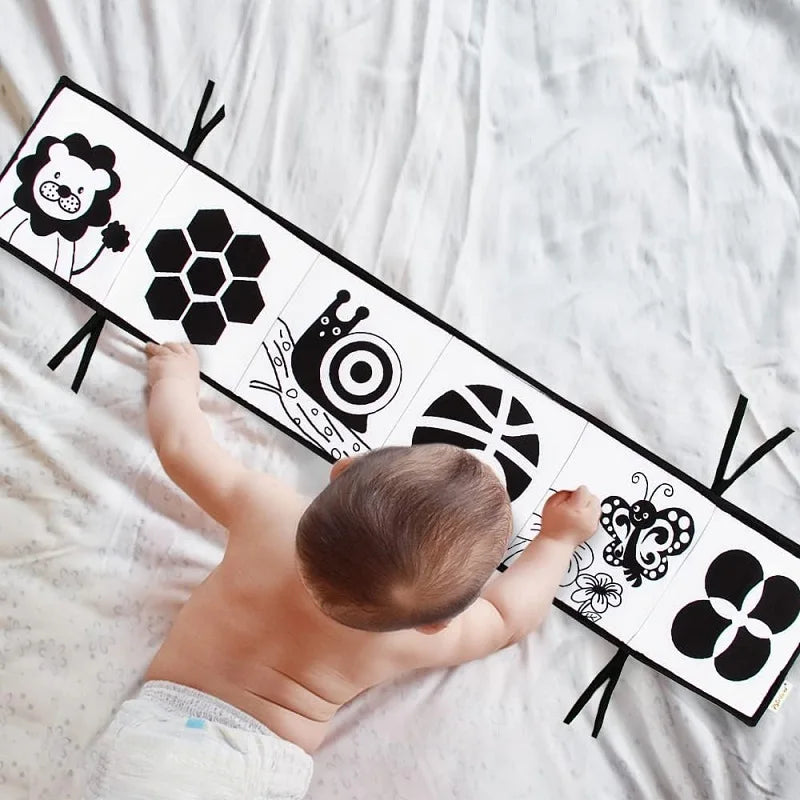 Black & White Montessori Sensory Cloth Book for Newborns (0 - 12 months old)